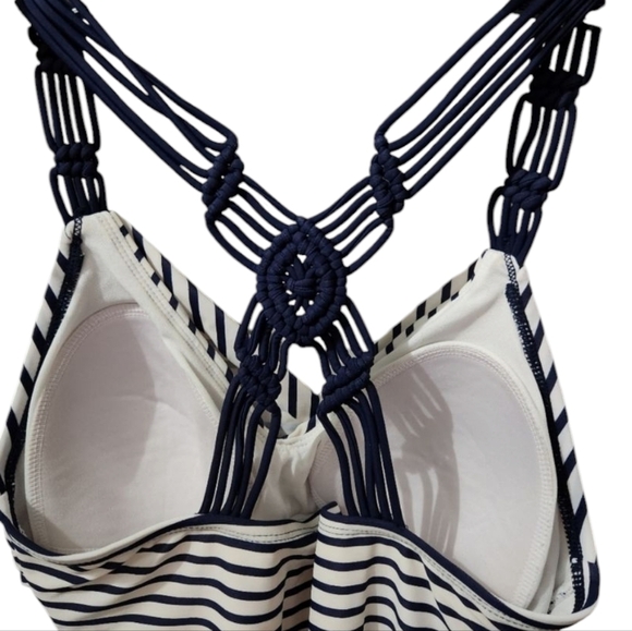 Cupshe Kona Sol Striped Blue White One Piece Swimsuit NEW - Picture 2 of 7